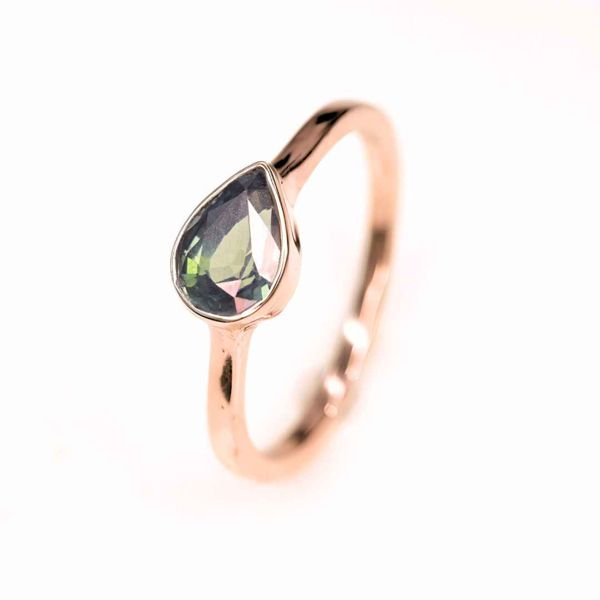 Green Sapphire Stack Ring in 18K Rose Gold | The Vertflair