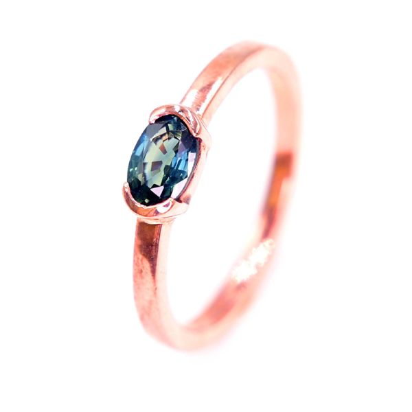 Alasia Half Bezel Green Sapphire Ring