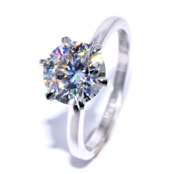 Moissanite Handmade Engagement Ring 18K - A Timeless Symbol of Love