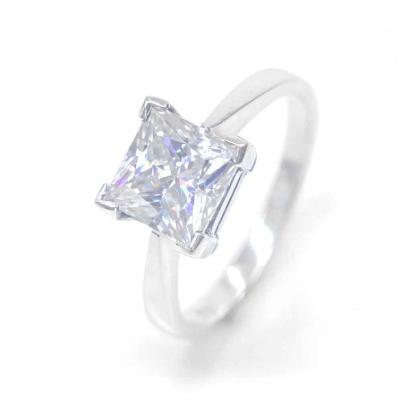 Princess Cut Moissanite Engagement Ring Nova Blanc in 18K White Gold