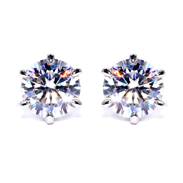 Stud Moissanite Earrings – Elegant Brilliance for Every Occasion